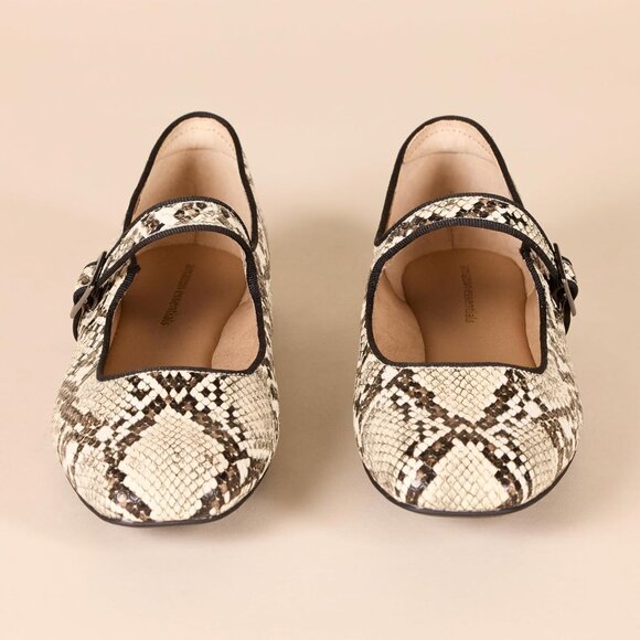 Women's Mary Jane Ballet Flat - Picture 3 of 6